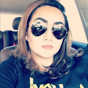 Meet your Posher, Daniella